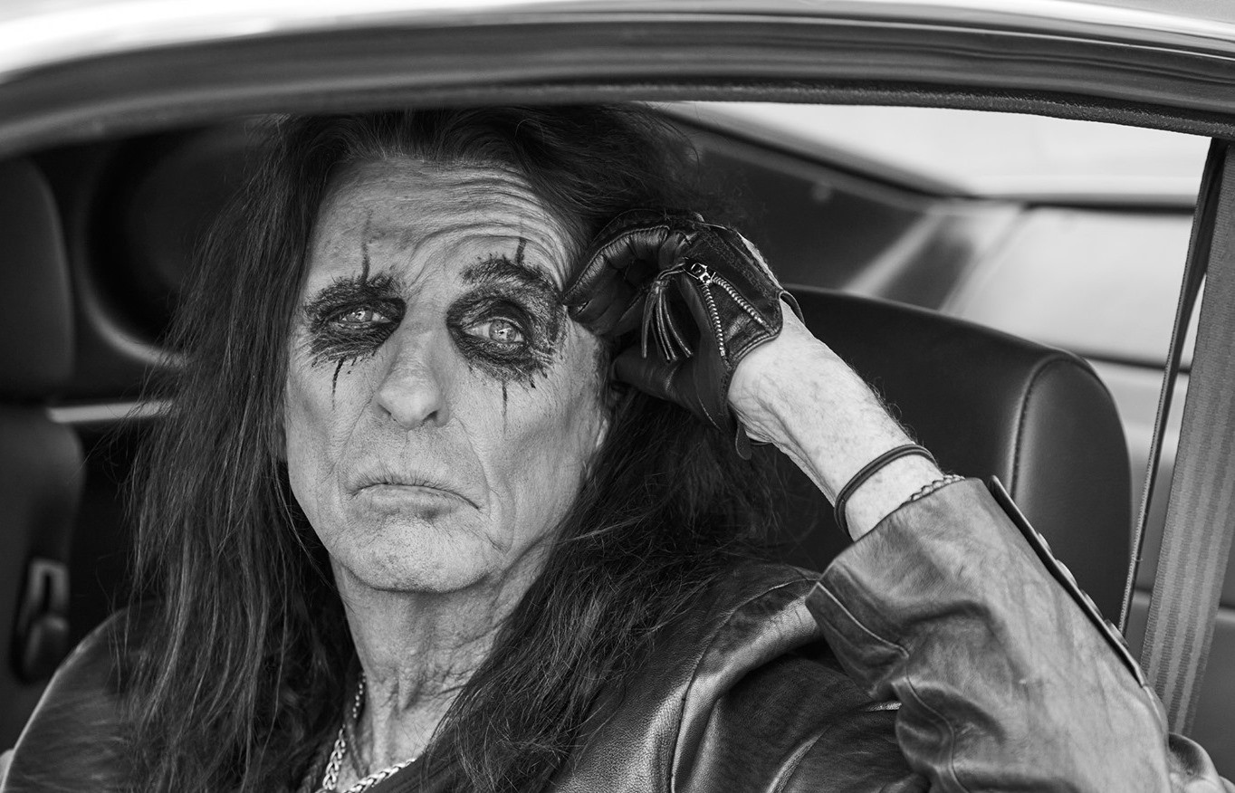 Yeni Alice Cooper şarkısı Social Debris yayınlandı