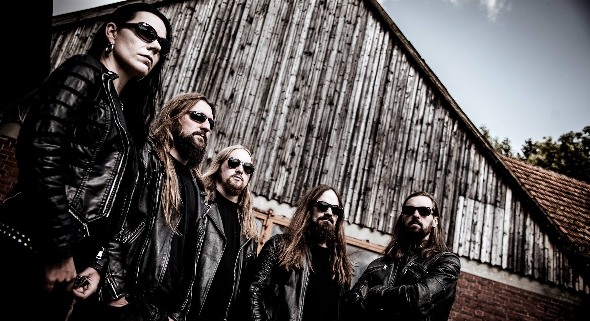 Hiraes Solitary video klibini yayınladı