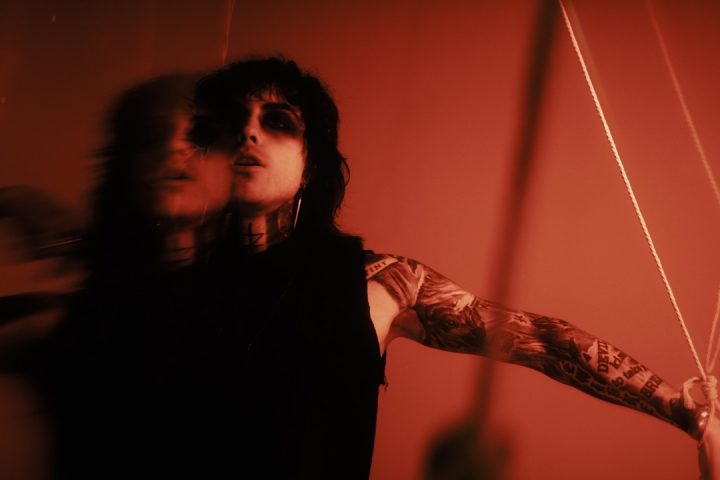 Lacrimas Profundere O Silent Fear resmi video görseli.